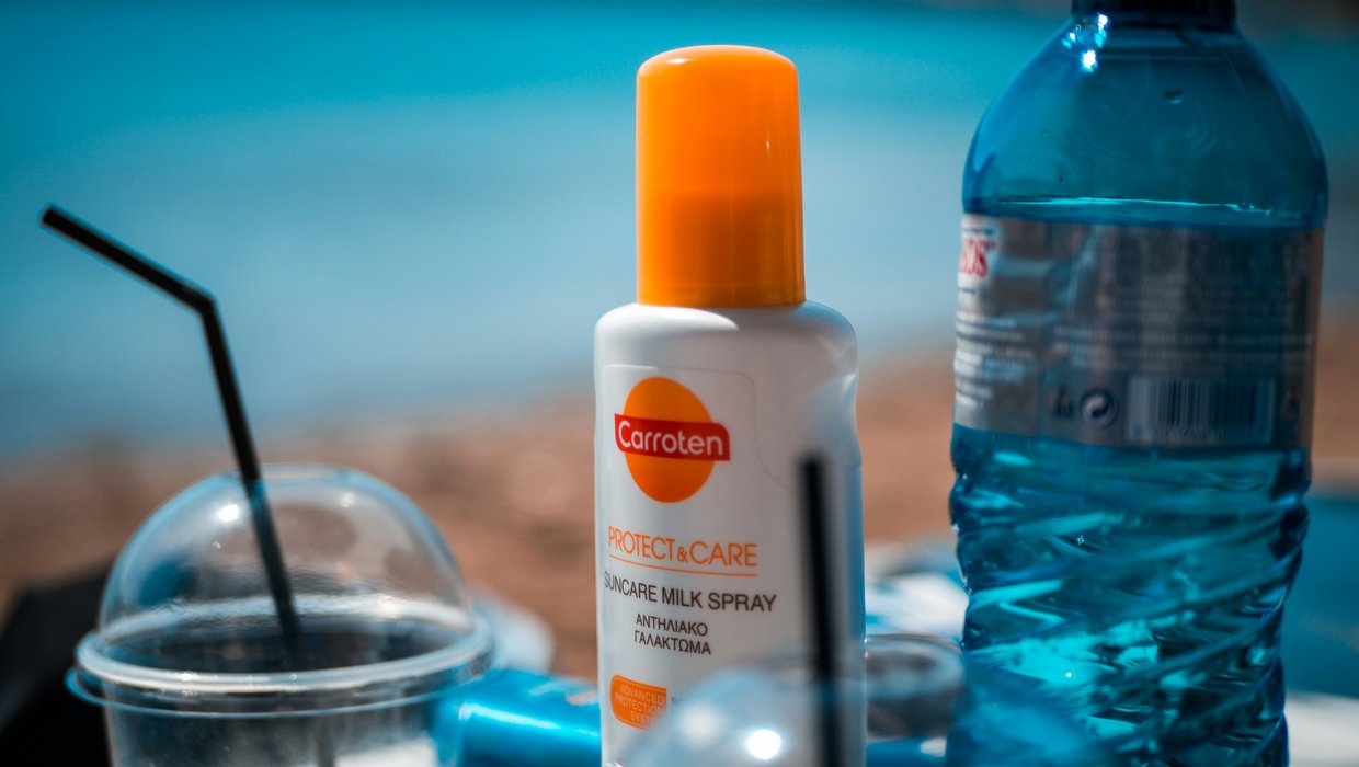 image of sunscreen and water
